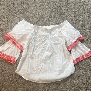 Eyeshadow White Ruffled Top